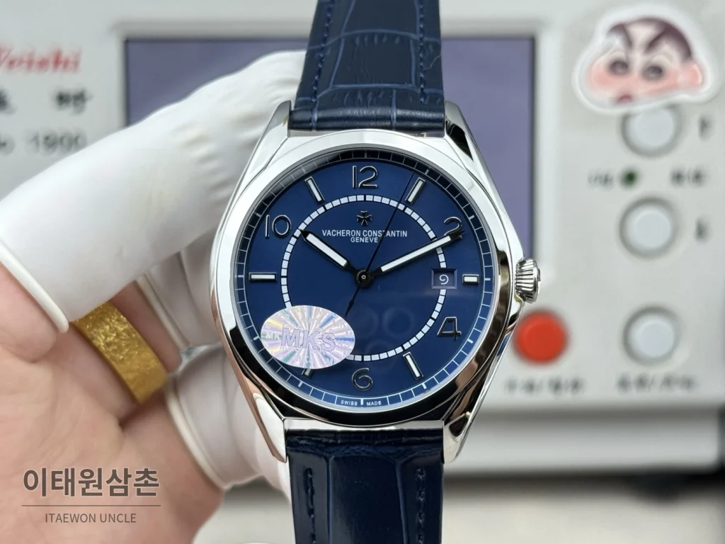 바쉐론콘스탄틴 피프티식스 가죽밴드 오토매틱 40mm 네이비 다이얼