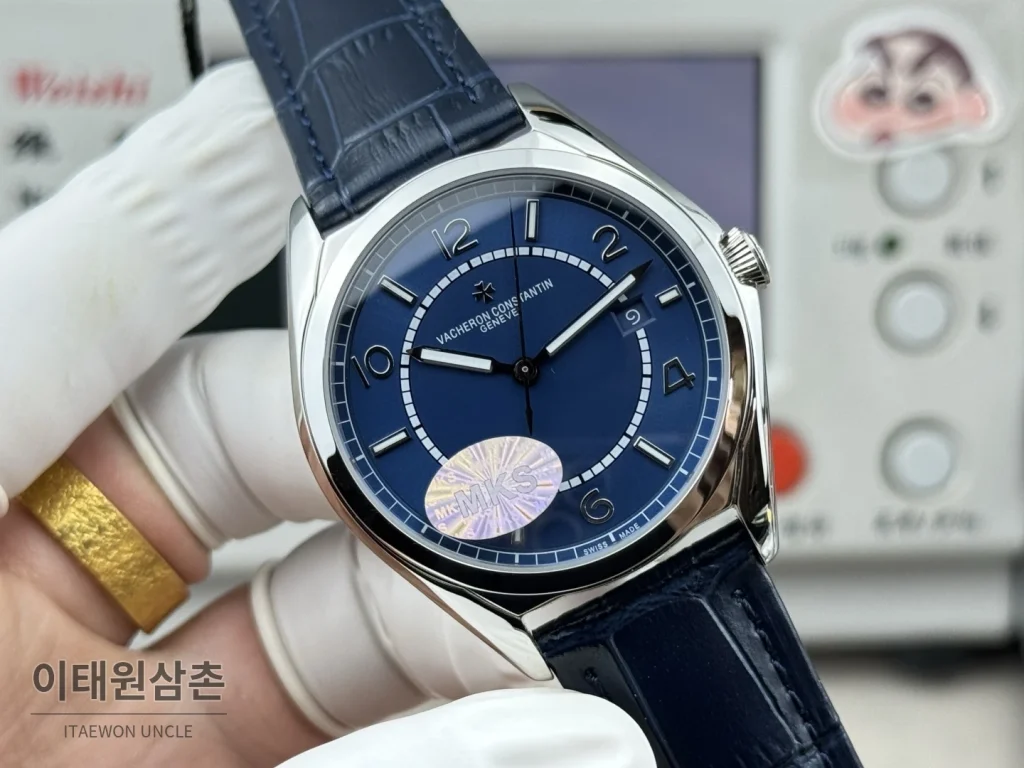 바쉐론콘스탄틴 피프티식스 가죽밴드 오토매틱 40mm 네이비 다이얼
