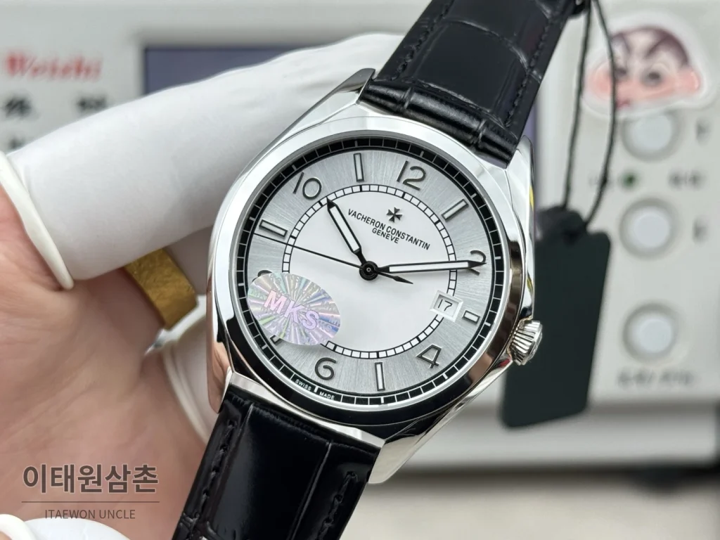 바쉐론콘스탄틴 피프티식스 가죽밴드 오토매틱 40mm 실버 다이얼