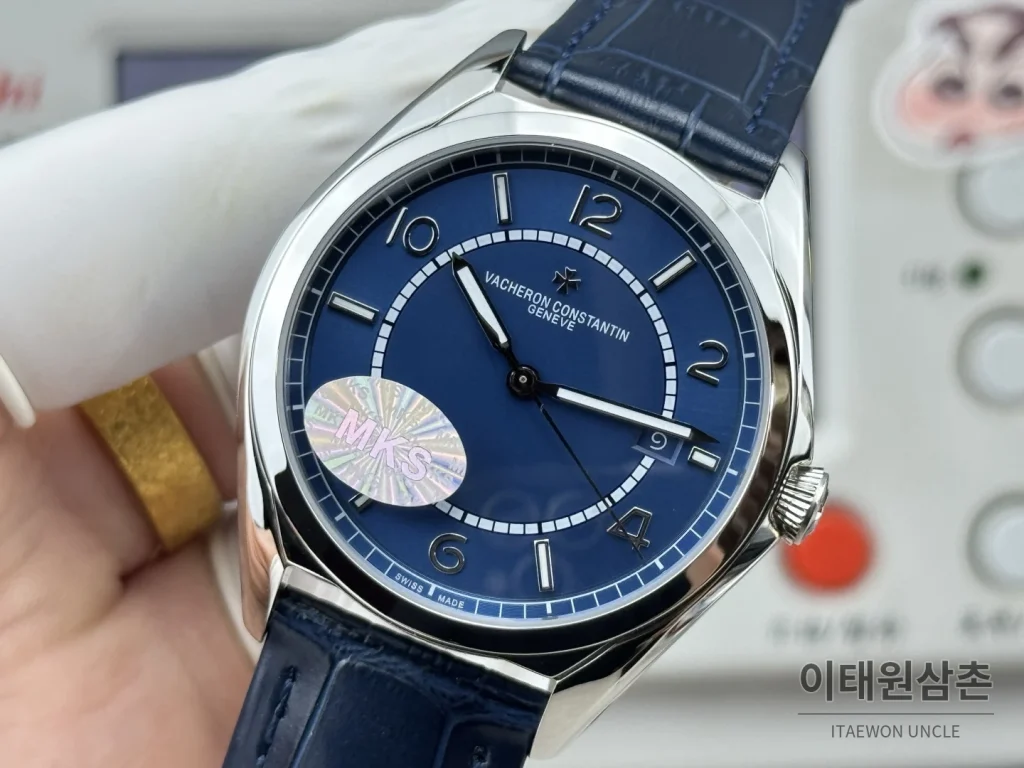 바쉐론콘스탄틴 피프티식스 가죽밴드 오토매틱 40mm 네이비 다이얼