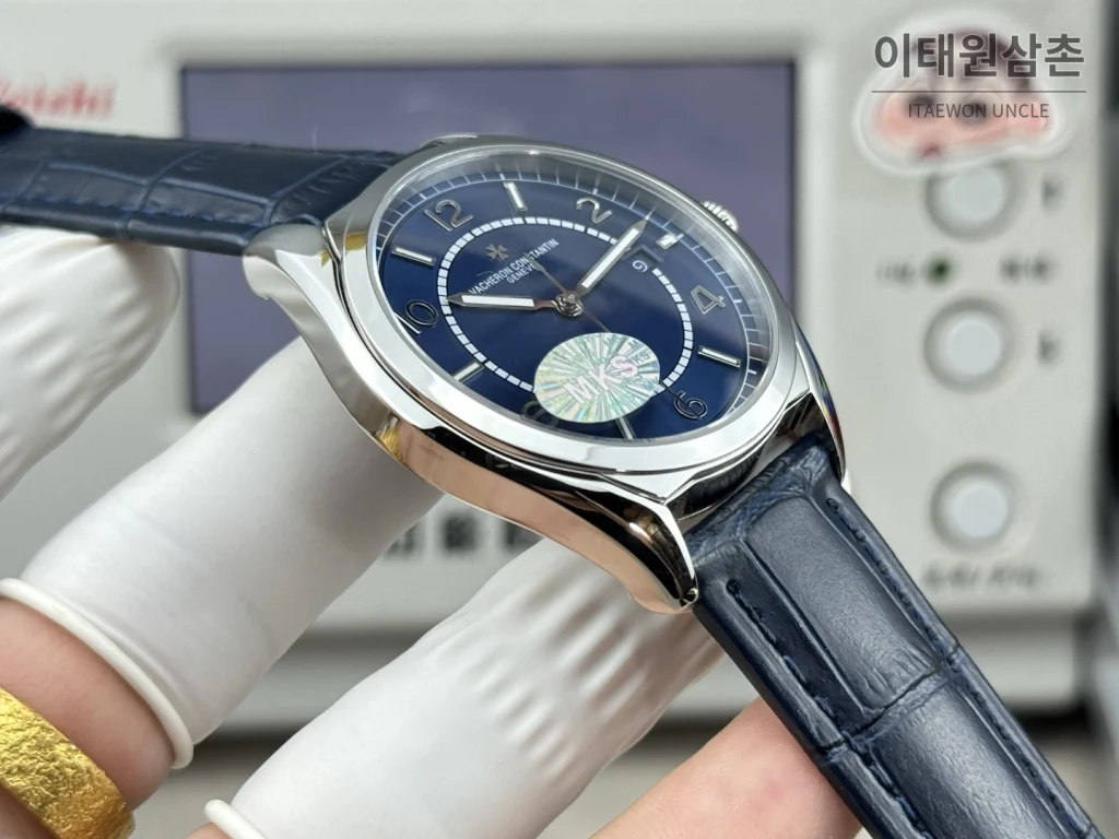 바쉐론콘스탄틴 피프티식스 가죽밴드 오토매틱 40mm 네이비 다이얼