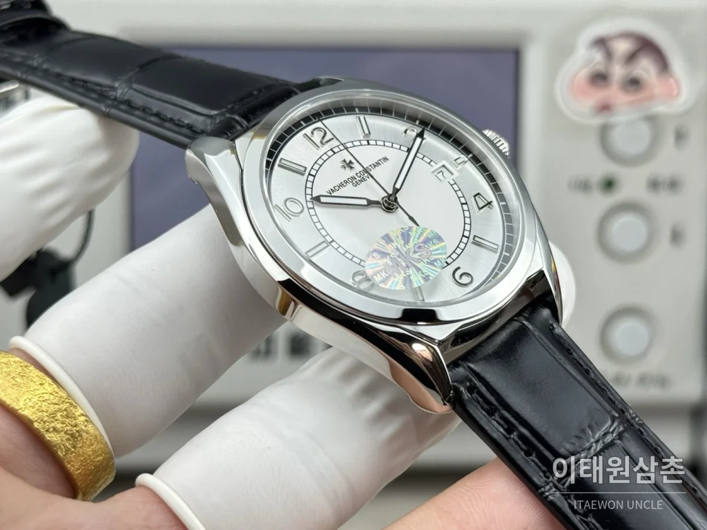 바쉐론콘스탄틴 피프티식스 가죽밴드 오토매틱 40mm 실버 다이얼