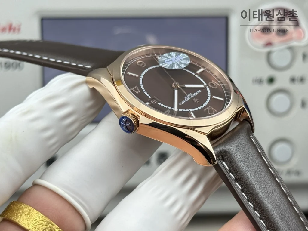 바쉐론콘스탄틴 피프티식스 가죽밴드 오토매틱 40mm 브라운 다이얼 로즈골드 베젤