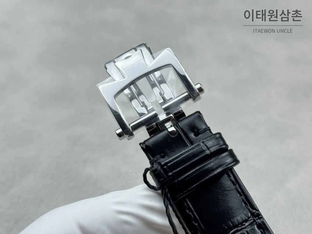 바쉐론콘스탄틴 피프티식스 가죽밴드 오토매틱 40mm 실버 다이얼