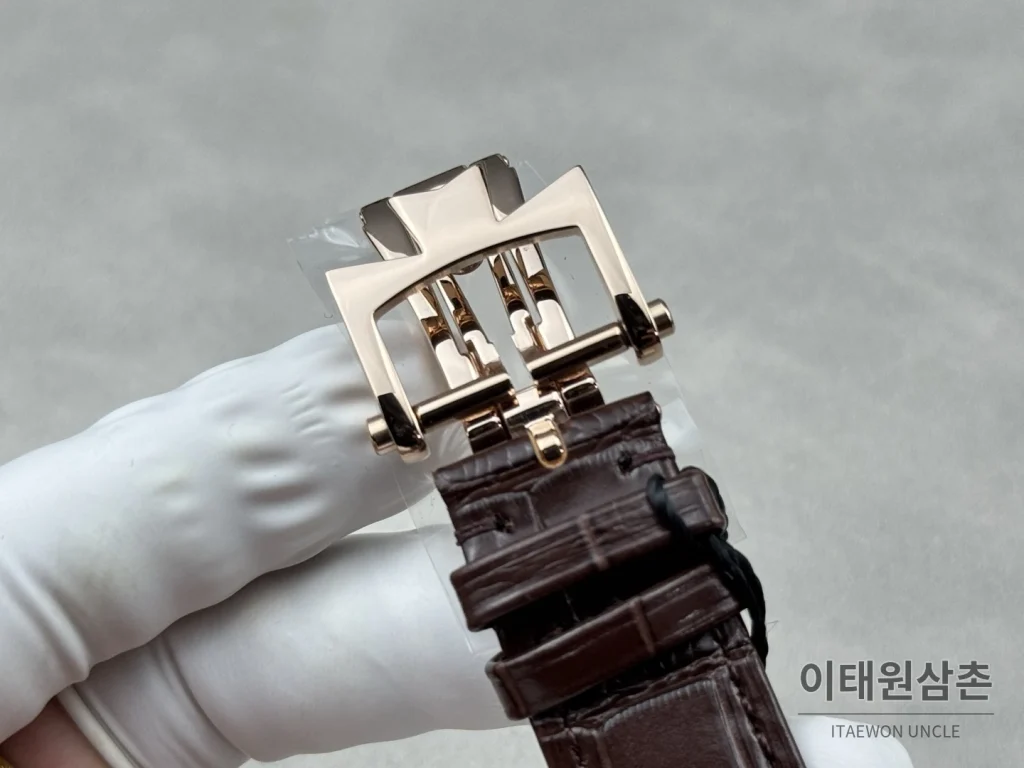 바쉐론콘스탄틴 피프티식스 가죽밴드 오토매틱 40mm 실버 다이얼 로즈골드 베젤
