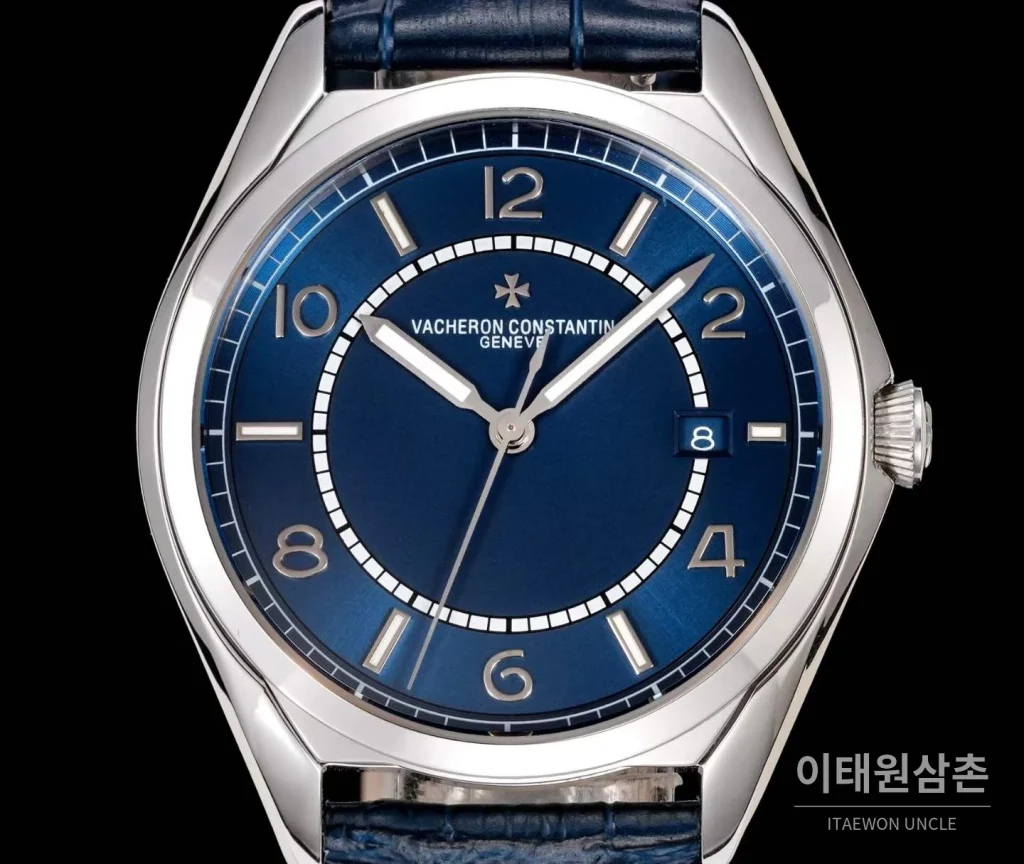 바쉐론콘스탄틴 피프티식스 스틸 네이비다이얼 오토매틱 40mm