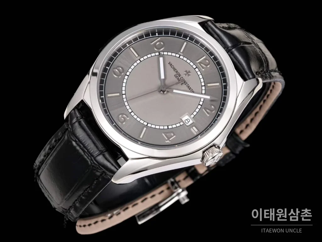 바쉐론콘스탄틴 피프티식스 스틸 그레이다이얼 오토매틱 40mm 화이트