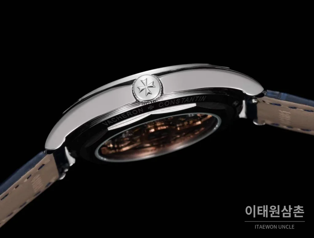 바쉐론콘스탄틴 피프티식스 스틸 네이비다이얼 오토매틱 40mm