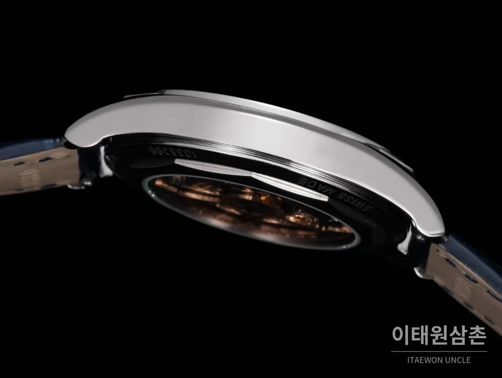 바쉐론콘스탄틴 피프티식스 스틸 네이비다이얼 오토매틱 40mm