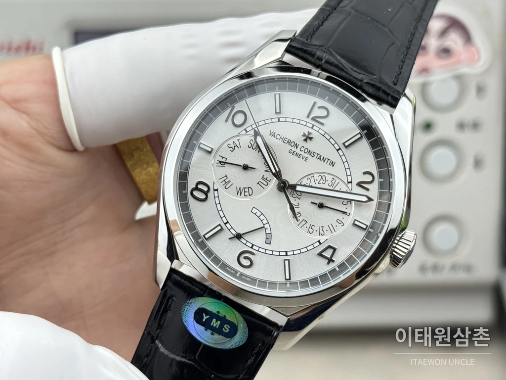 바쉐론콘스탄틴 피프티식스 투톤다이얼 카프스킨 오토매틱 40mm