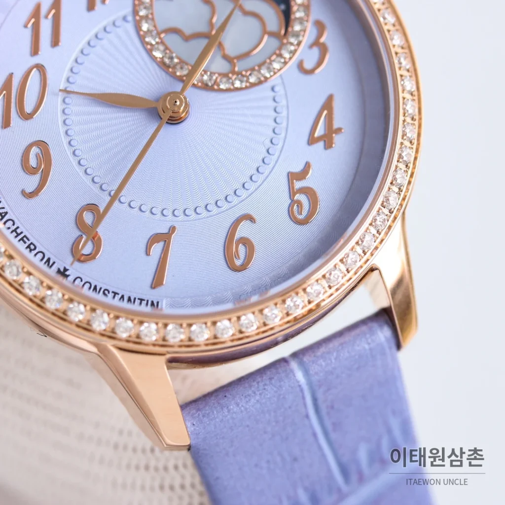 바쉐론콘스탄틴 에제리 스틸 다이아 문페이즈 오토매틱 37mm 아이스블루 다이얼 퍼플 가죽 스트랩