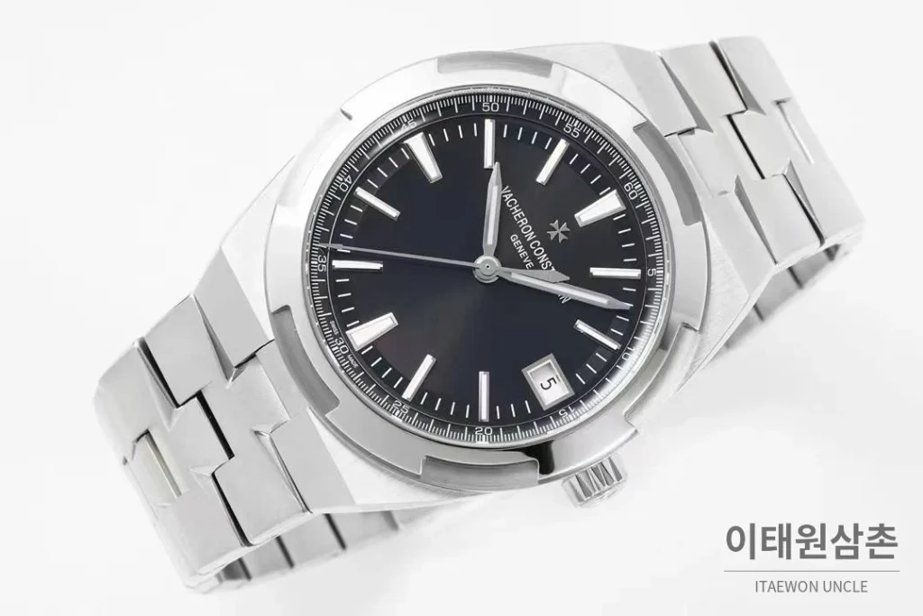 바쉐론콘스탄틴 콘스탄틴 오버시즈 4500 블루 다이얼 오토매틱 41mm (2)