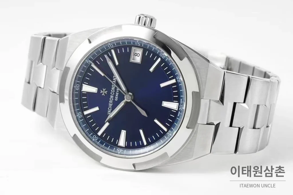 바쉐론콘스탄틴 콘스탄틴 오버시즈 4500 블루 다이얼 오토매틱 41mm