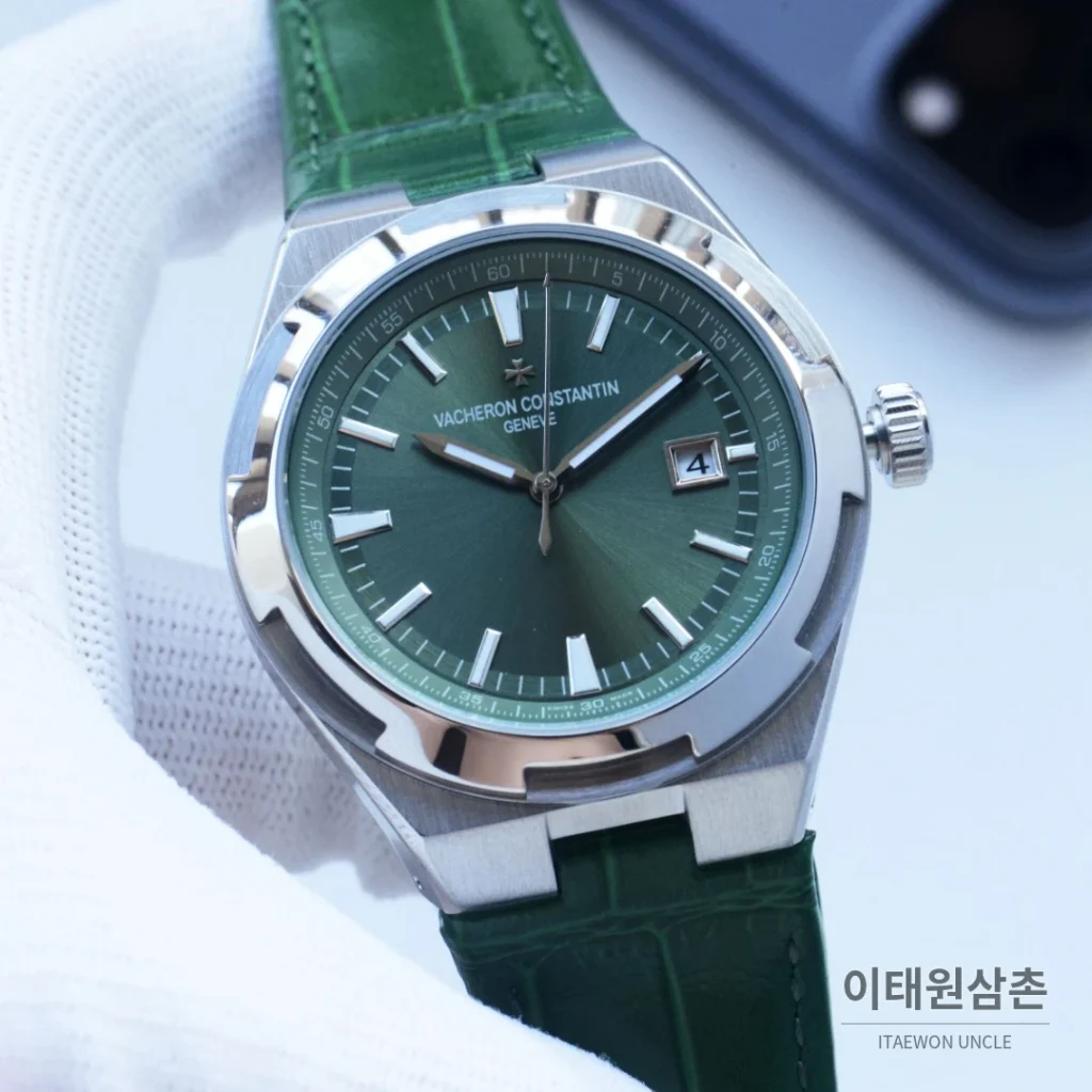 바쉐론콘스탄틴 오버시즈 오토매틱 41mm 녹색