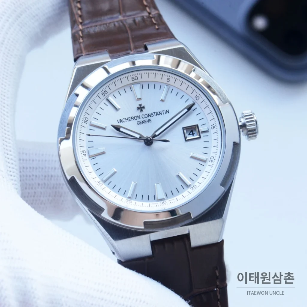 바쉐론콘스탄틴 오버시즈 오토매틱 41mm 녹색