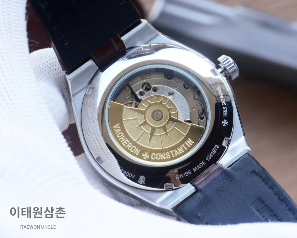 바쉐론콘스탄틴 오버시즈 오토매틱 41mm 녹색 브라운 가죽 스트랩