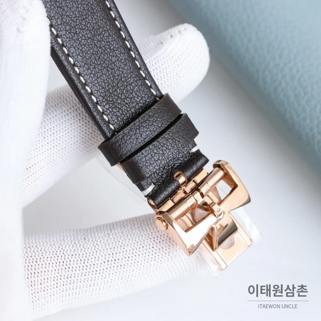 바쉐론콘스탄틴 오버시즈 듀얼타임 블루다이얼 오토매틱 41mm 7920V/210A-B334