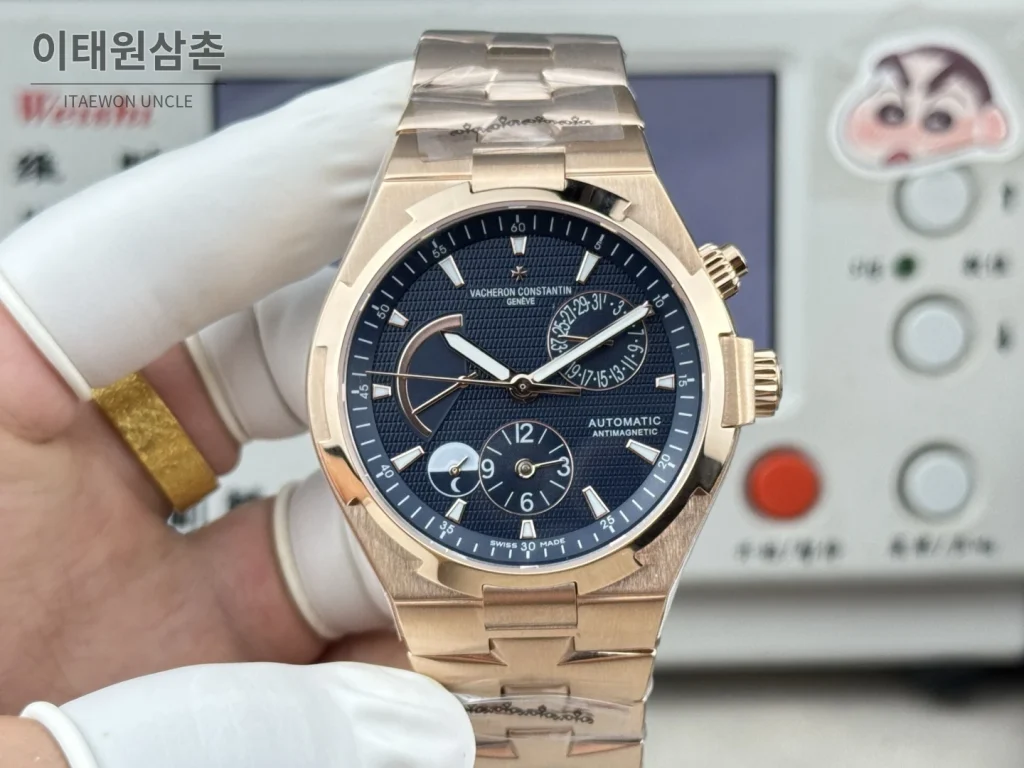 바쉐론콘스탄틴 오버시즈 듀얼타임 파워리저브 오토매틱 42mm 블루 로즈골드 브레이슬릿 로즈골드 케이스 (3)