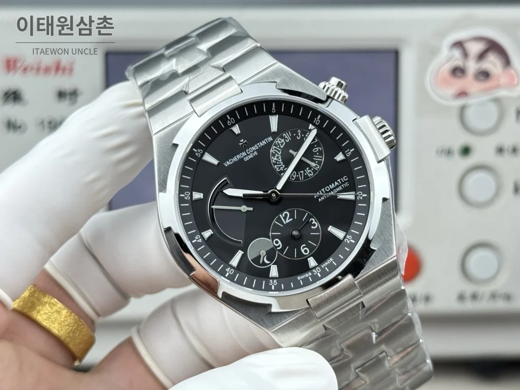 바쉐론콘스탄틴 오버시즈 듀얼타임 파워리저브 오토매틱 42mm 블루 스틸 브레이슬릿 (2)