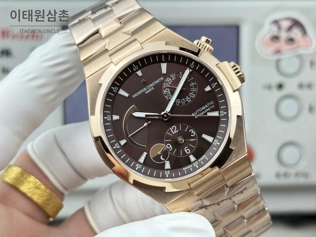 바쉐론콘스탄틴 오버시즈 듀얼타임 파워리저브 오토매틱 42mm 블루 로즈골드 브레이슬릿 로즈골드 케이스 (2)