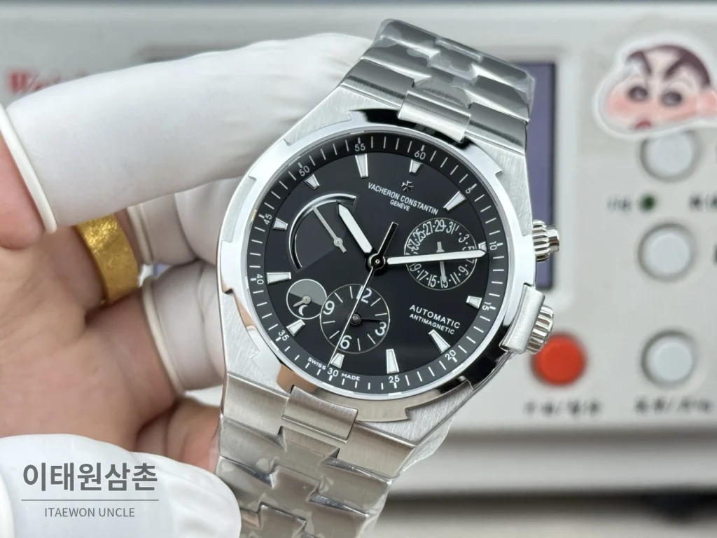 바쉐론콘스탄틴 오버시즈 듀얼타임 파워리저브 오토매틱 42mm 블루 스틸 브레이슬릿 (2)