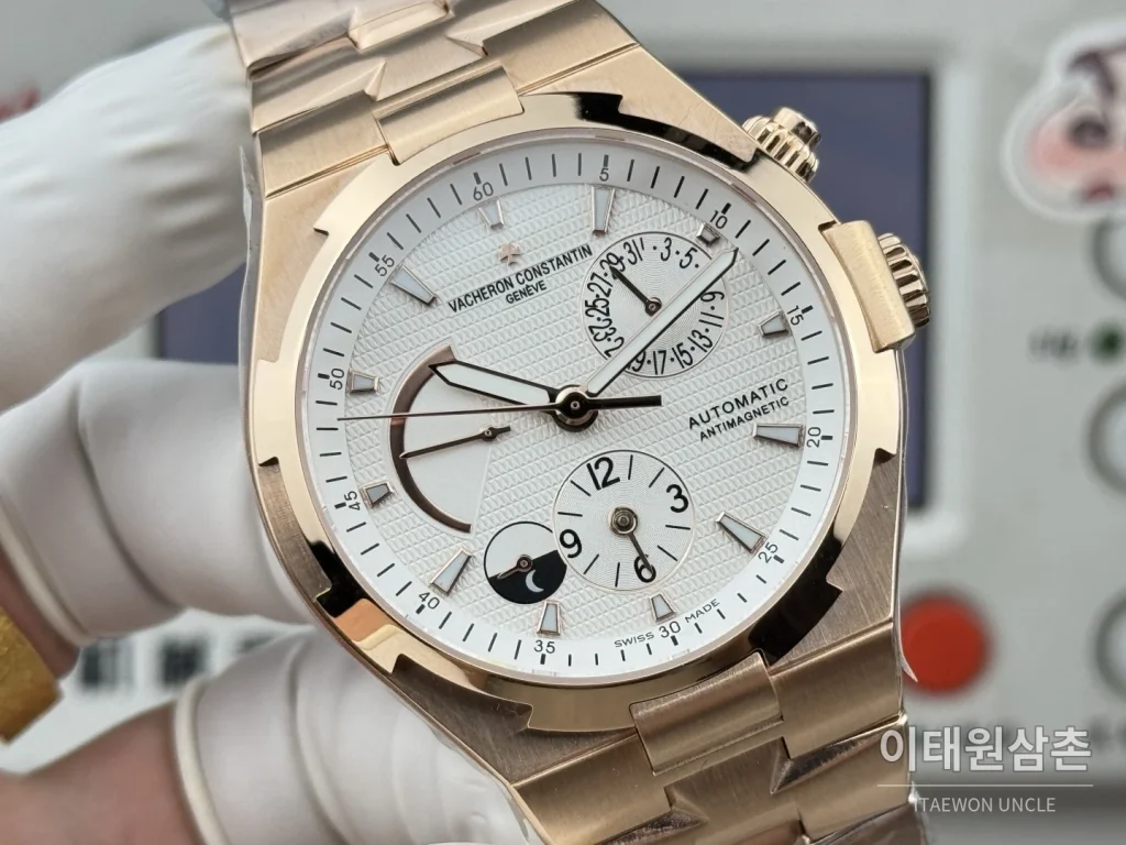 바쉐론콘스탄틴 오버시즈 듀얼타임 파워리저브 오토매틱 42mm 블루 로즈골드 브레이슬릿 로즈골드 케이스 (4)