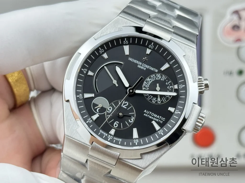 바쉐론콘스탄틴 오버시즈 듀얼타임 파워리저브 오토매틱 42mm 블루 스틸 브레이슬릿 (2)