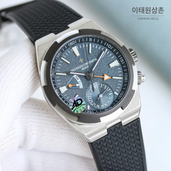 바쉐론콘스탄틴 오버시즈 듀얼타임 스틸 블루다이얼 오토매틱 41mm 7920V/210A-B334 블랙 러버 스트랩 바쉐론콘스탄틴 오버시즈 듀얼타임 스틸 블루다이얼 오토매틱 41mm 7920V/210A-B334 블랙 러버 스트랩