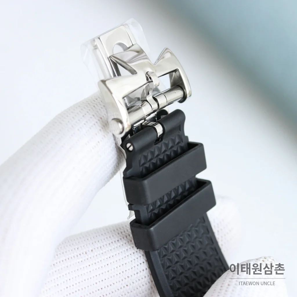 바쉐론콘스탄틴 오버시즈 듀얼타임 스틸 블루다이얼 오토매틱 41mm 7920V/210A-B334 블랙 러버 스트랩