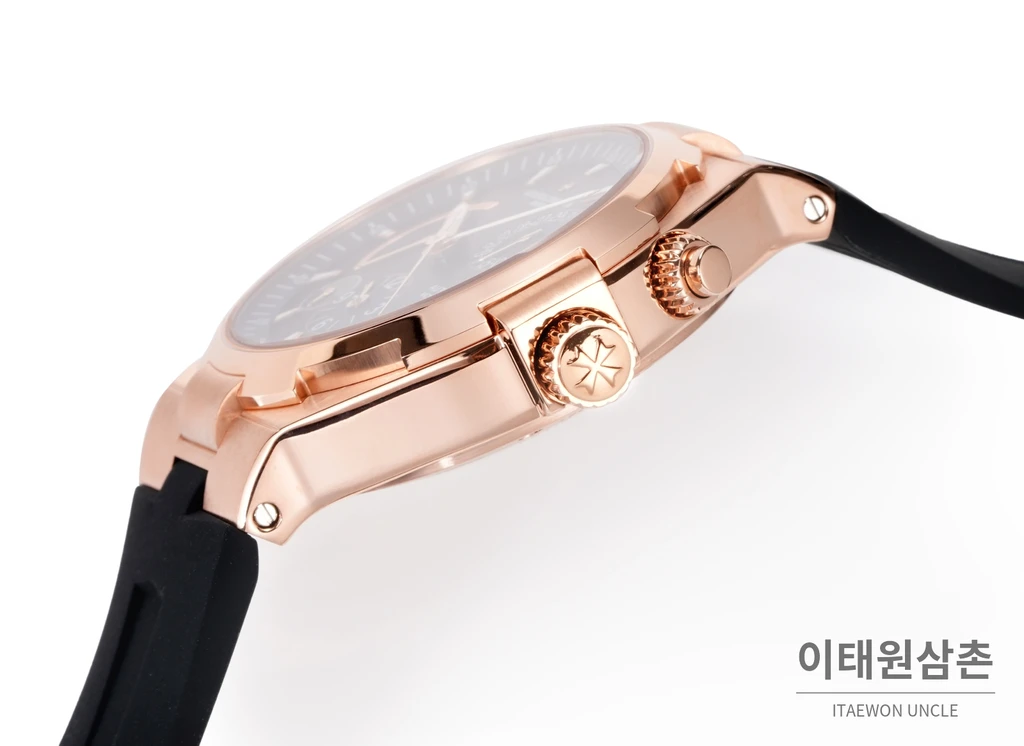 바쉐론콘스탄틴 오버시즈 로즈골드스틸 듀얼타임 블랙다이얼 러버밴드 오토매틱 42mm (2)