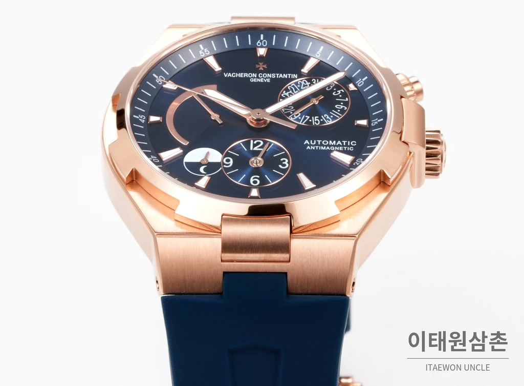바쉐론콘스탄틴 오버시즈 로즈골드스틸 듀얼타임 네이비다이얼 러버밴드 오토매틱 42mm