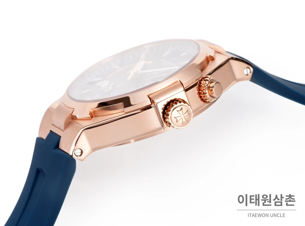 바쉐론콘스탄틴 오버시즈 로즈골드스틸 듀얼타임 네이비다이얼 러버밴드 오토매틱 42mm