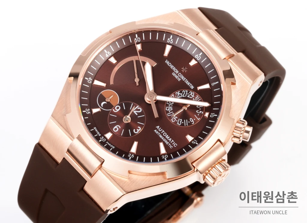 바쉐론콘스탄틴 오버시즈 로즈골드스틸 듀얼타임 브라운다이얼 러버밴드 오토매틱 42mm