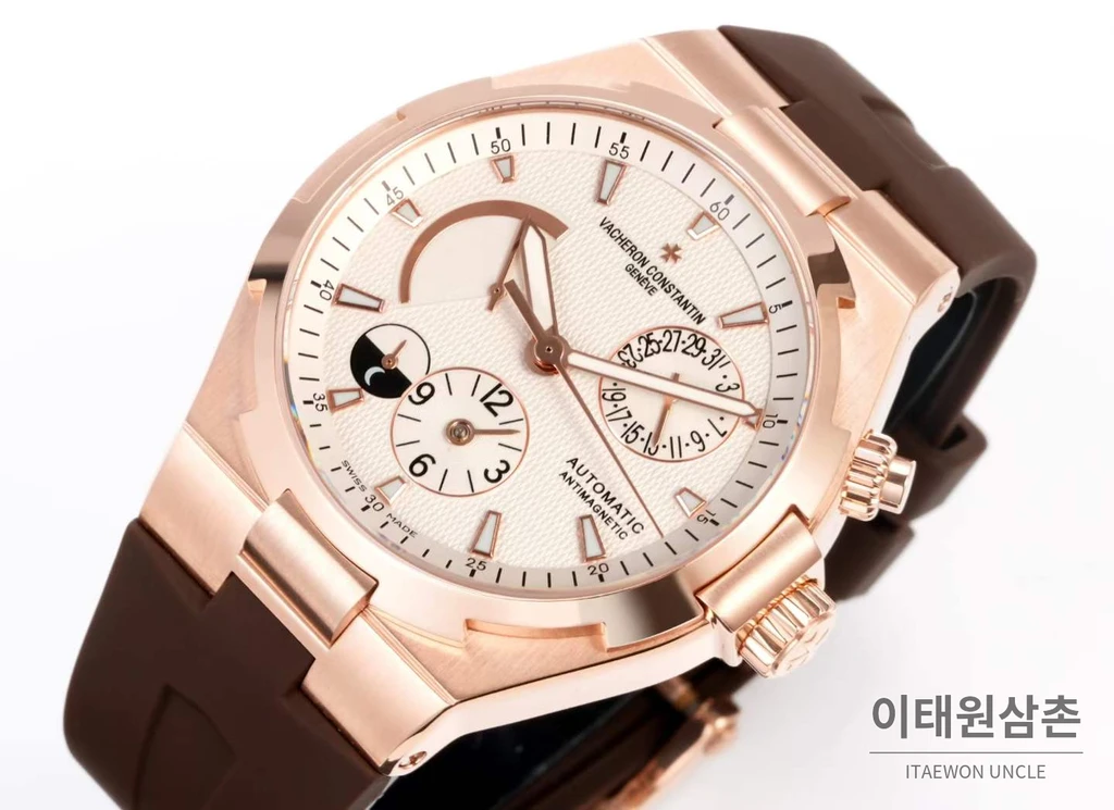 바쉐론콘스탄틴 오버시즈 로즈골드스틸 듀얼타임 아이보리다이얼 러버밴드 오토매틱 42mm