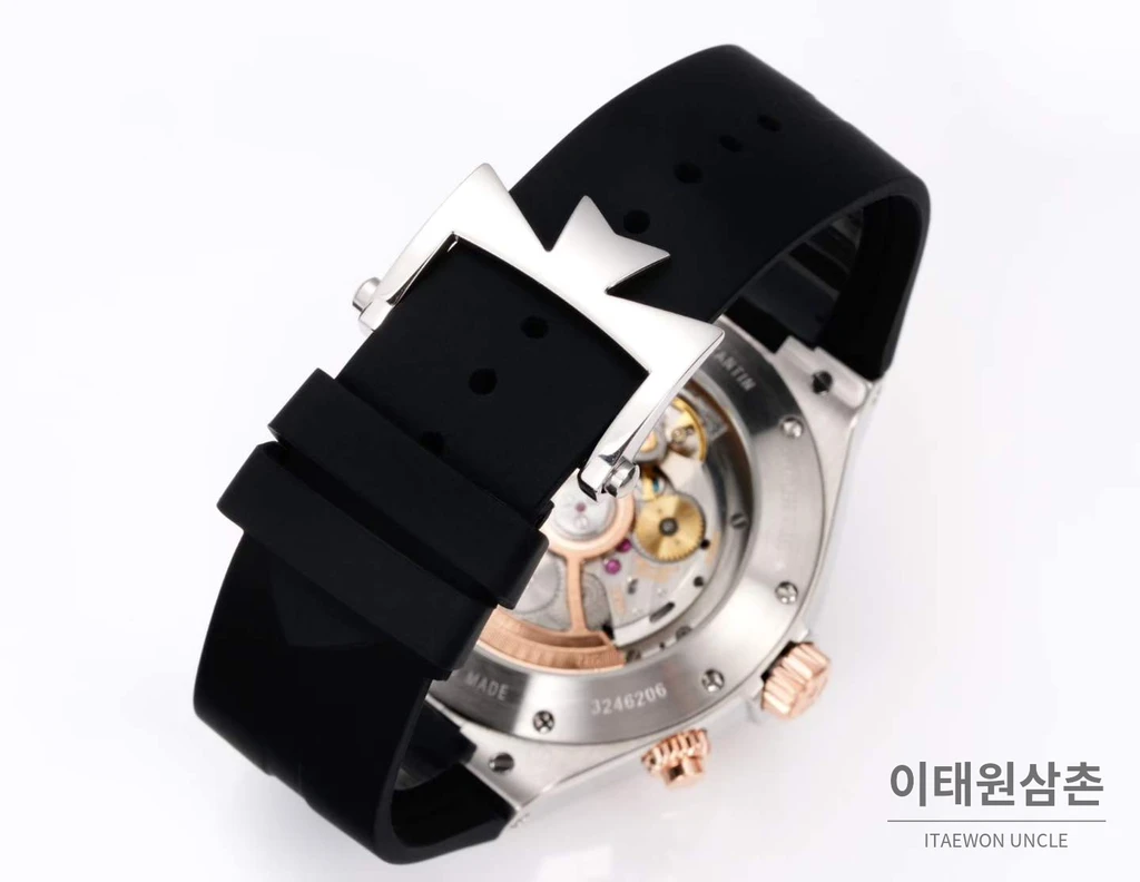 바쉐론콘스탄틴 오버시즈 스틸 듀얼타임 블랙다이얼 러버밴드 오토매틱 42mm