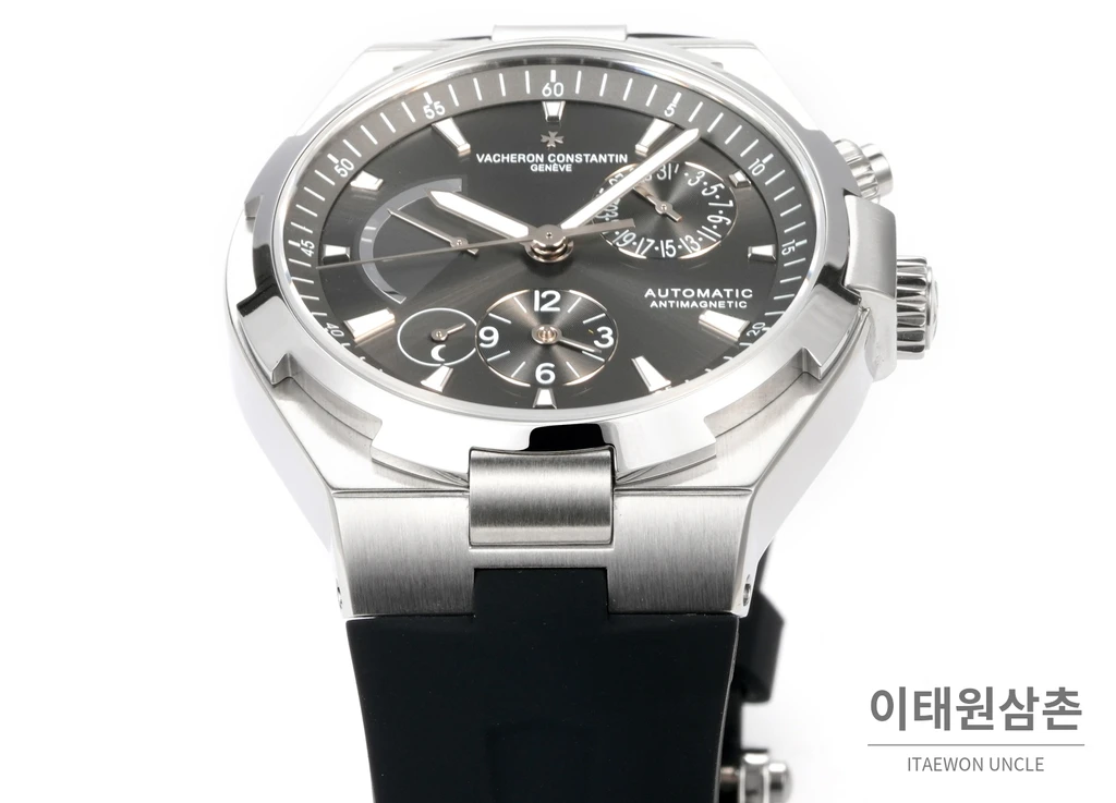 바쉐론콘스탄틴 오버시즈 스틸 듀얼타임 그레이다이얼 러버밴드 오토매틱 42mm