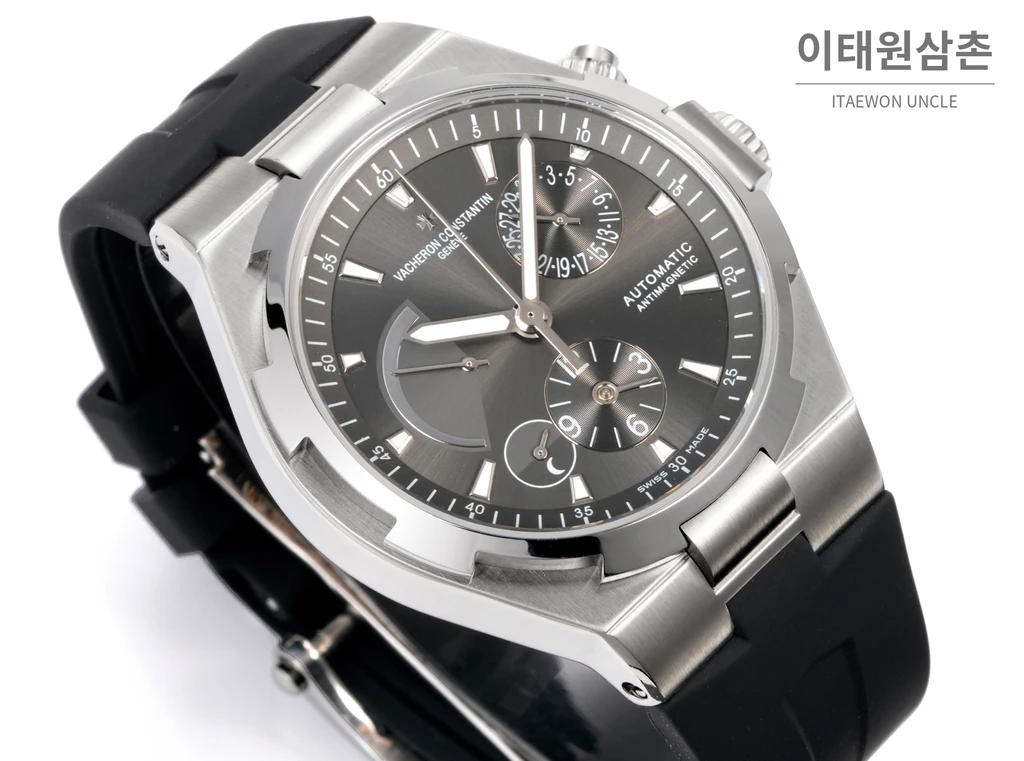 바쉐론콘스탄틴 오버시즈 스틸 듀얼타임 그레이다이얼 러버밴드 오토매틱 42mm