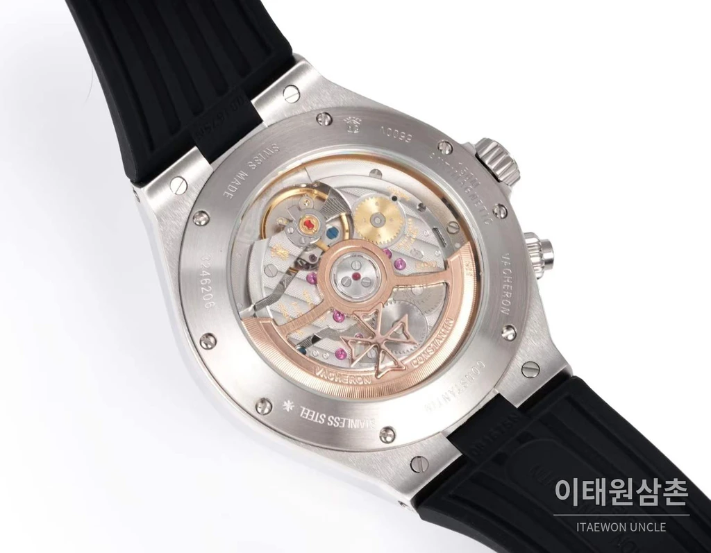 바쉐론콘스탄틴 오버시즈 스틸 듀얼타임 화이트다이얼 러버밴드 오토매틱 42mm