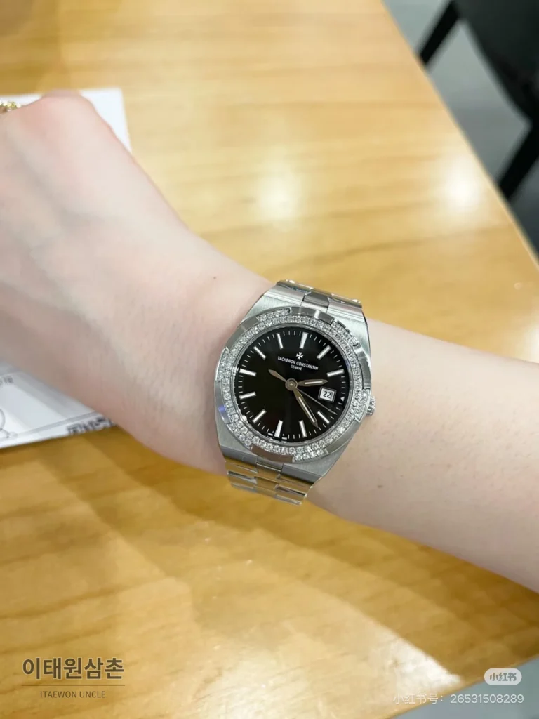 바쉐론콘스탄틴 오버시즈 스틸 선레이 다이얼 쿼츠 33mm (2)