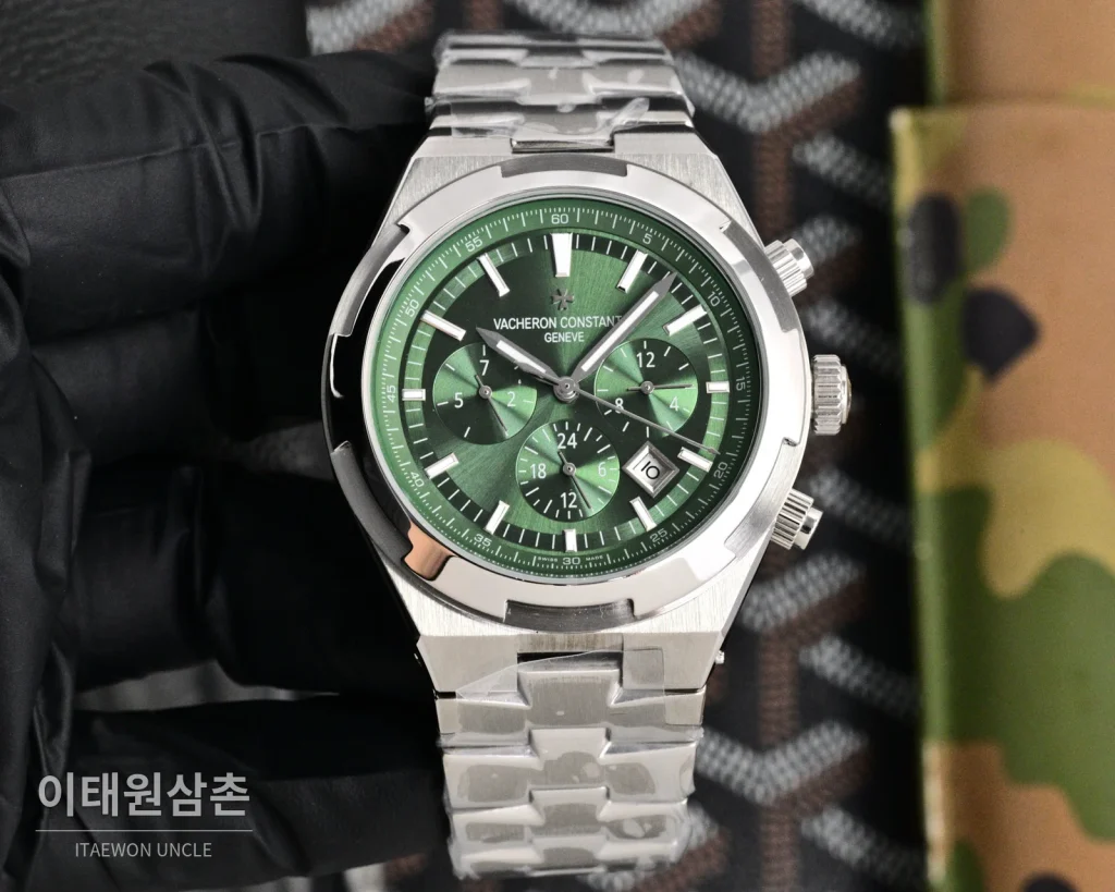 바쉐론콘스탄틴 오버시즈 투르비용 42.5mm 그린 다이얼 스틸 브레이슬릿