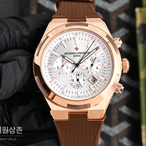 바쉐론콘스탄틴 오버시즈 투르비용 오토매틱 42.5mm 화이트 다이얼 브라운 러버 스트랩