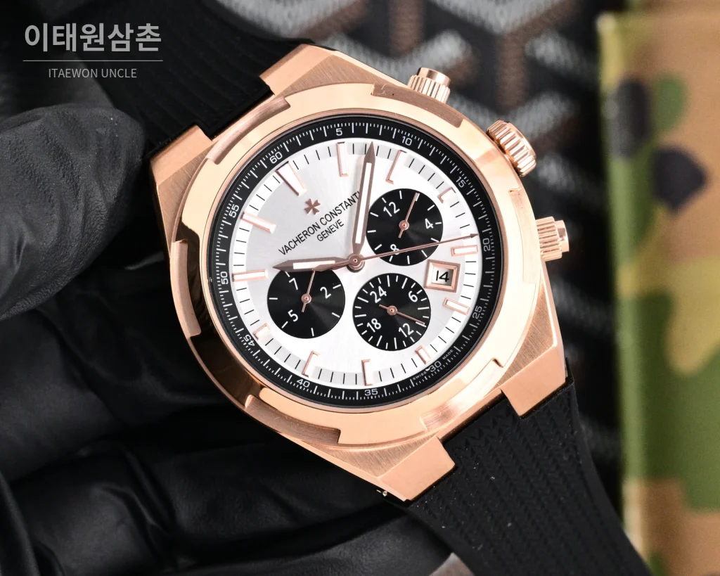 바쉐론콘스탄틴 오버시즈 투르비용 오토매틱 42.5mm 실버 다이얼 블랙 러버 스트랩