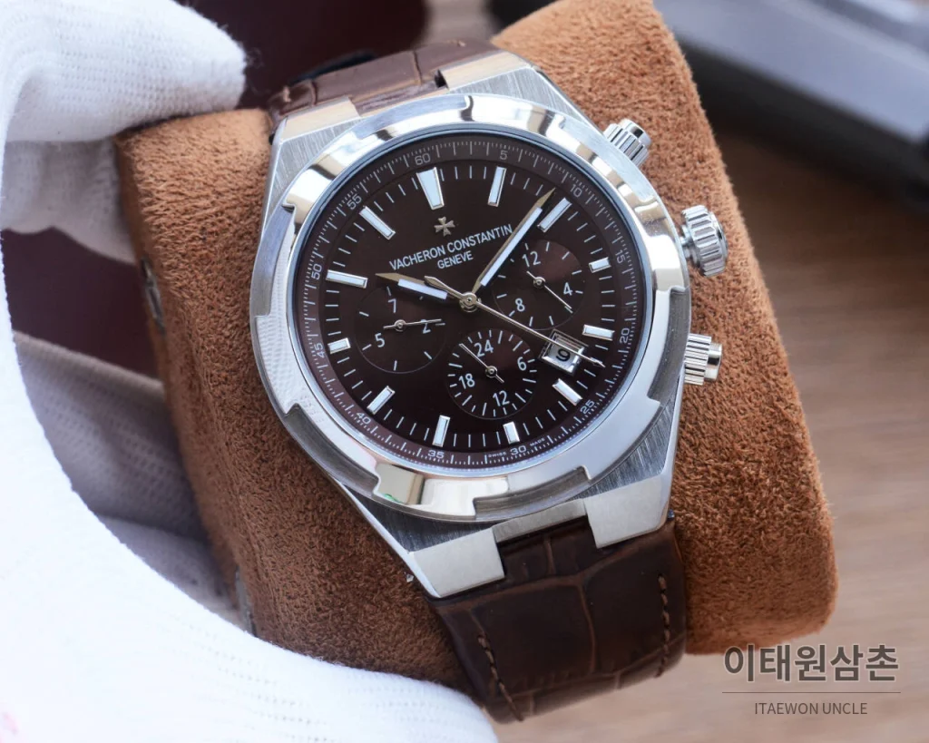 바쉐론콘스탄틴 오버시즈 투르비용 오토매틱 42.5mm (3)