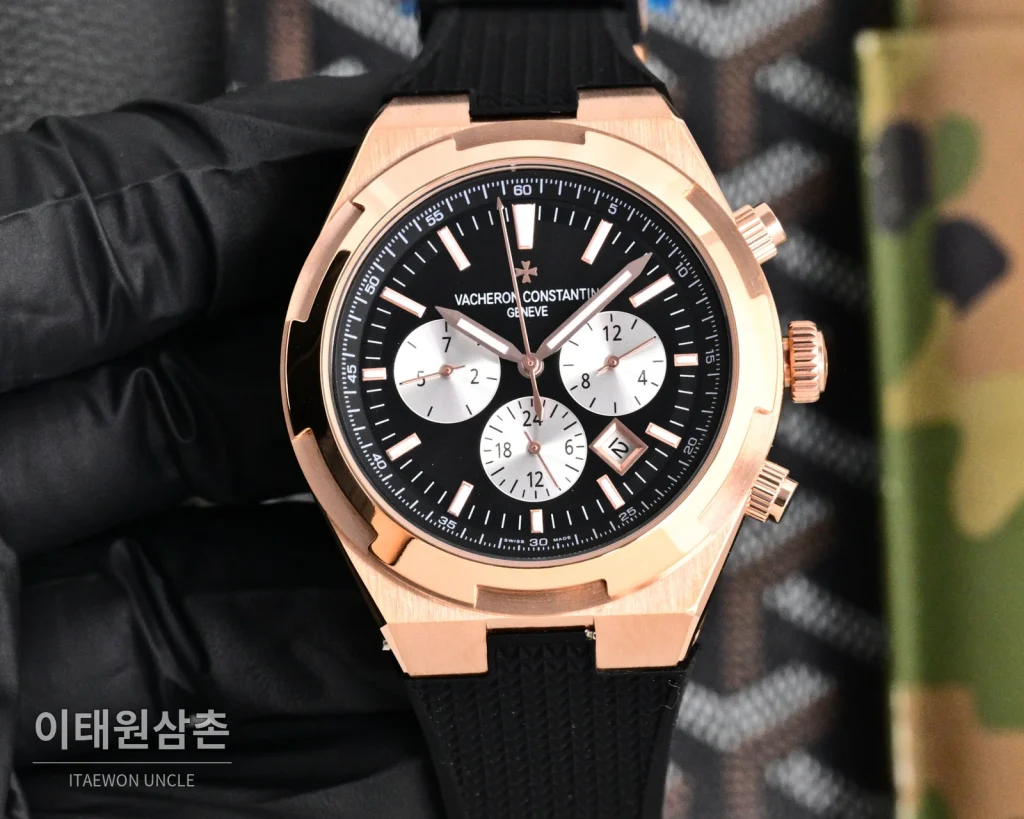 바쉐론콘스탄틴 오버시즈 투르비용 오토매틱 42.5mm 화이트 다이얼 브라운 러버 스트랩