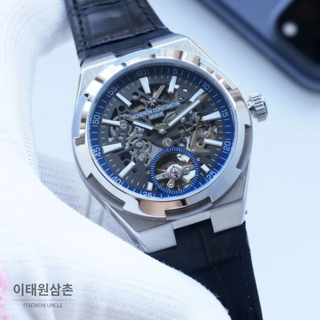 바쉐론콘스탄틴 오버시즈 투르비용 오토매틱 42.5mm (2)