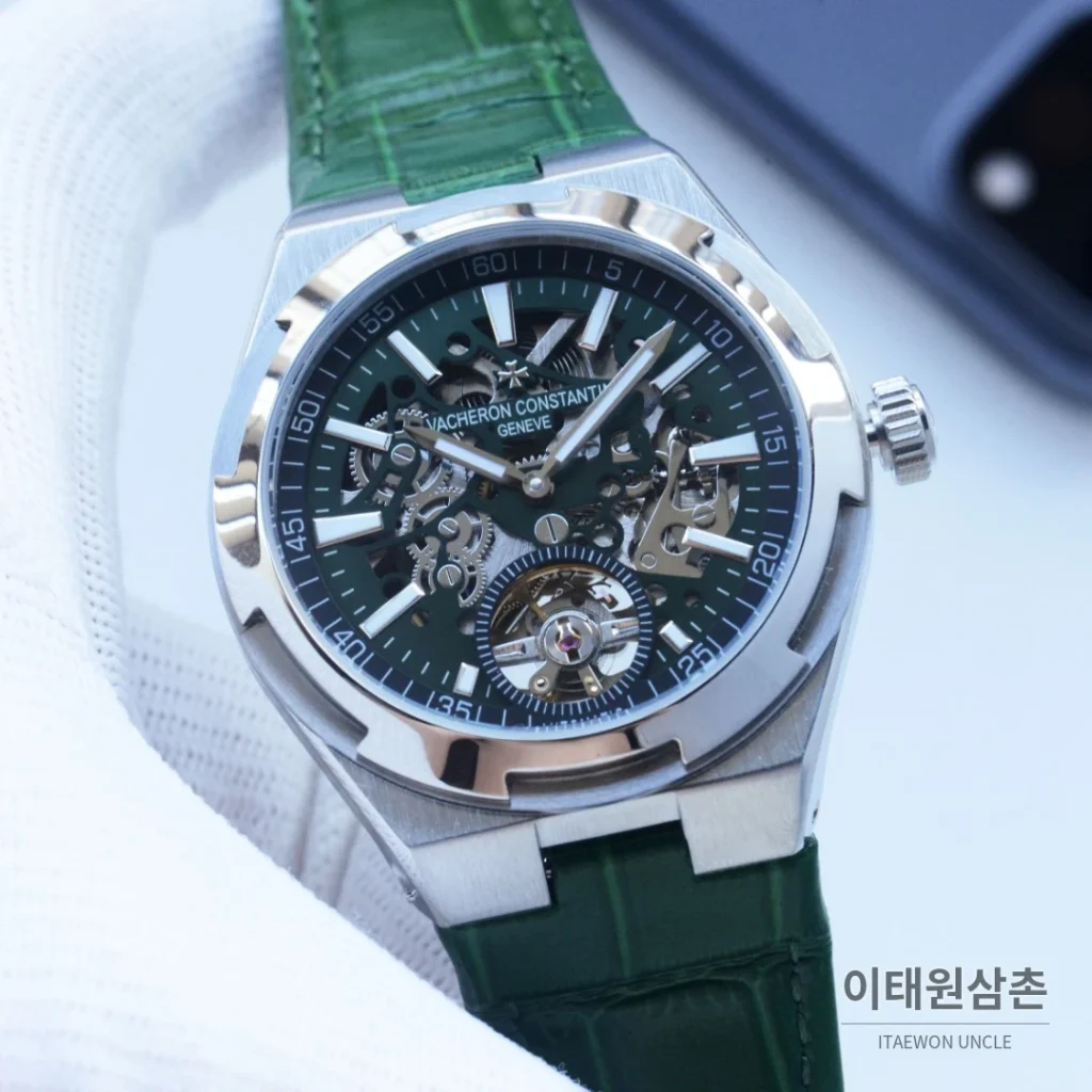 바쉐론콘스탄틴 오버시즈 투르비용 오토매틱 42.5mm (2)