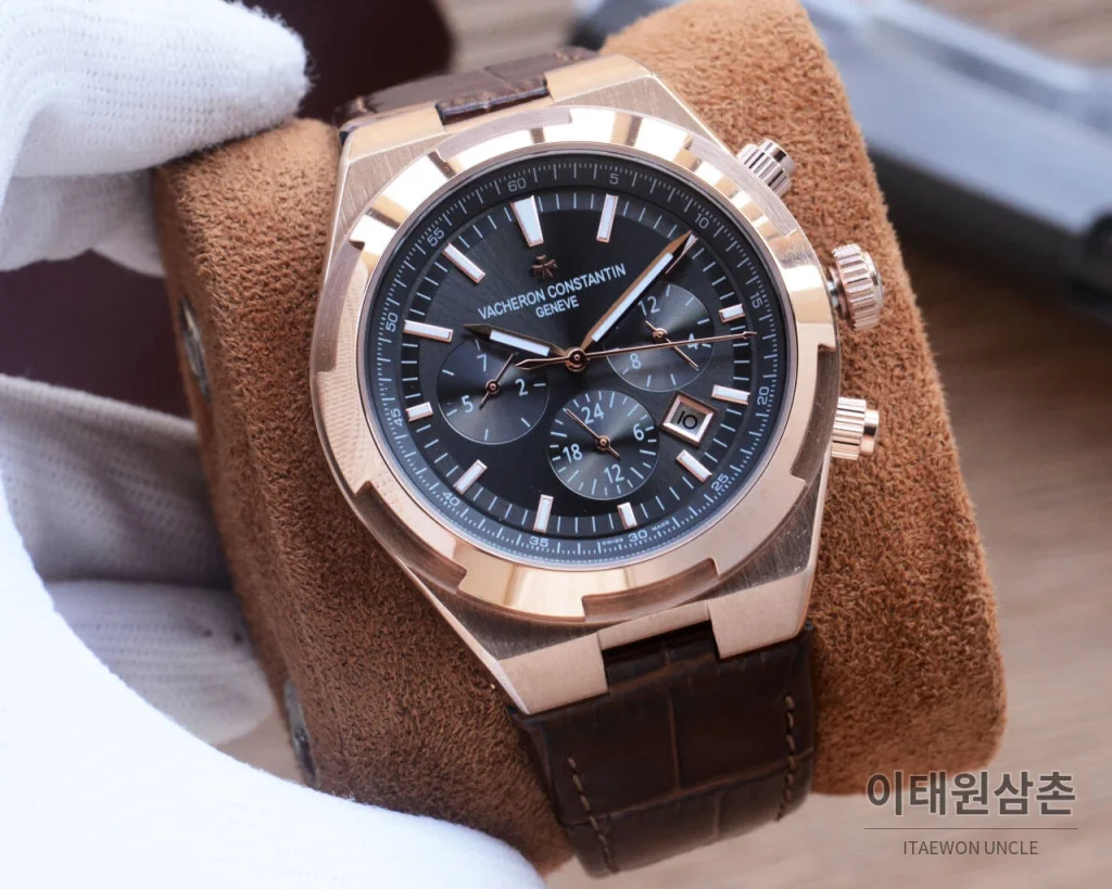 바쉐론콘스탄틴 오버시즈 투르비용 오토매틱 42.5mm 블랙 다이얼 브라운 가죽 스트랩
