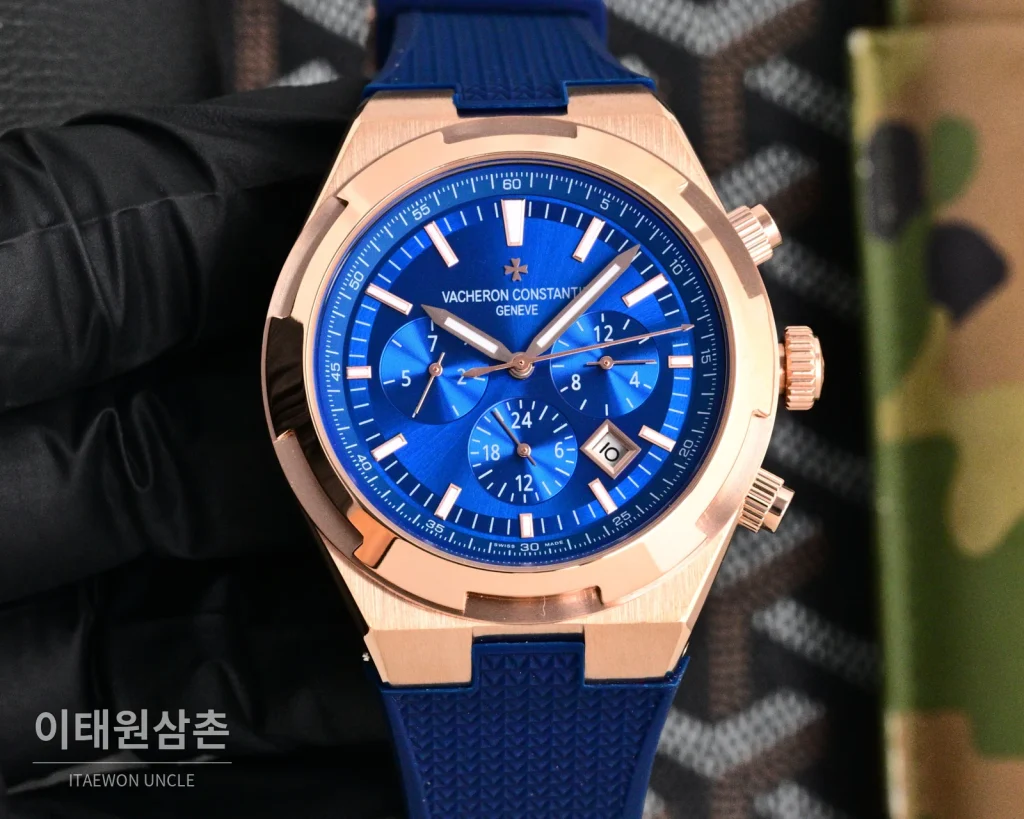 바쉐론콘스탄틴 오버시즈 투르비용 오토매틱 42.5mm 화이트 다이얼 브라운 러버 스트랩