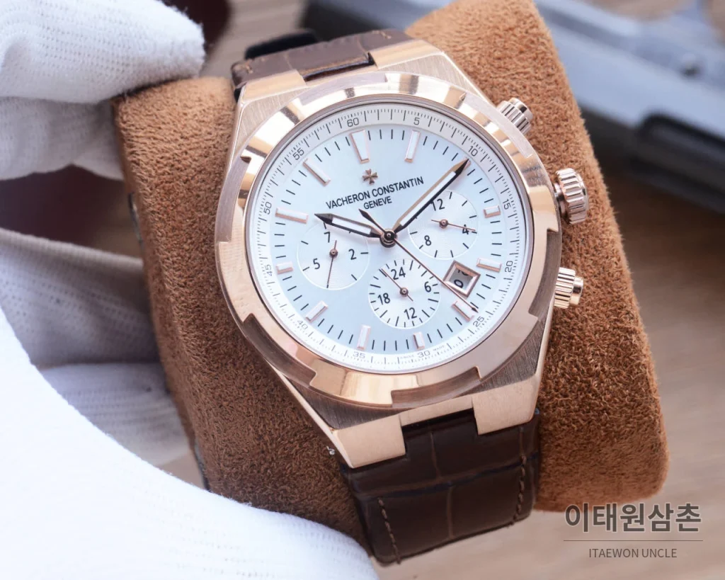 바쉐론콘스탄틴 오버시즈 투르비용 오토매틱 42.5mm 블랙 다이얼 브라운 가죽 스트랩
