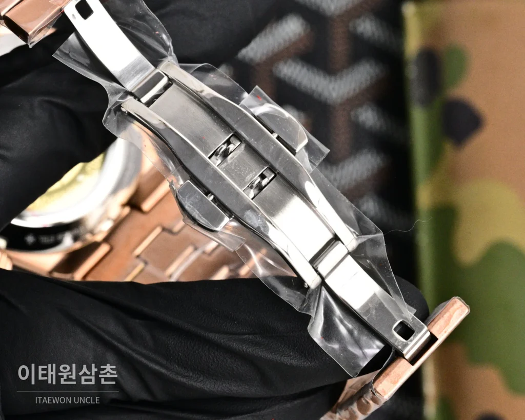 바쉐론콘스탄틴 오버시즈 투르비용 오토매틱 42.5mm 브라운 다이얼 로즈골드 브레이슬릿